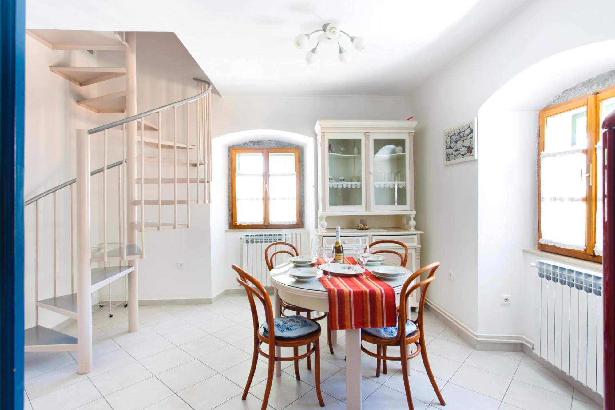 Apartments Villa Kastav In Old Town Center With Sea View And Parking المظهر الخارجي الصورة