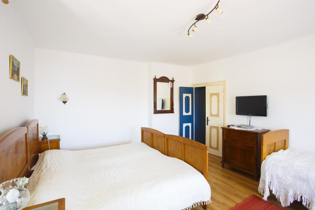 Apartments Villa Kastav In Old Town Center With Sea View And Parking الغرفة الصورة