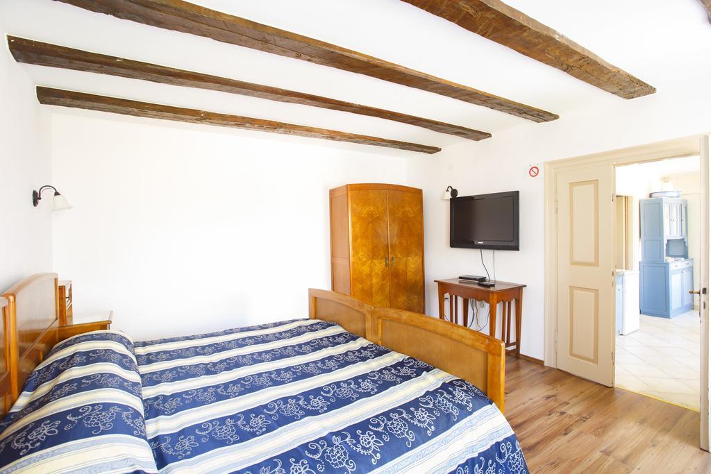 Apartments Villa Kastav In Old Town Center With Sea View And Parking الغرفة الصورة