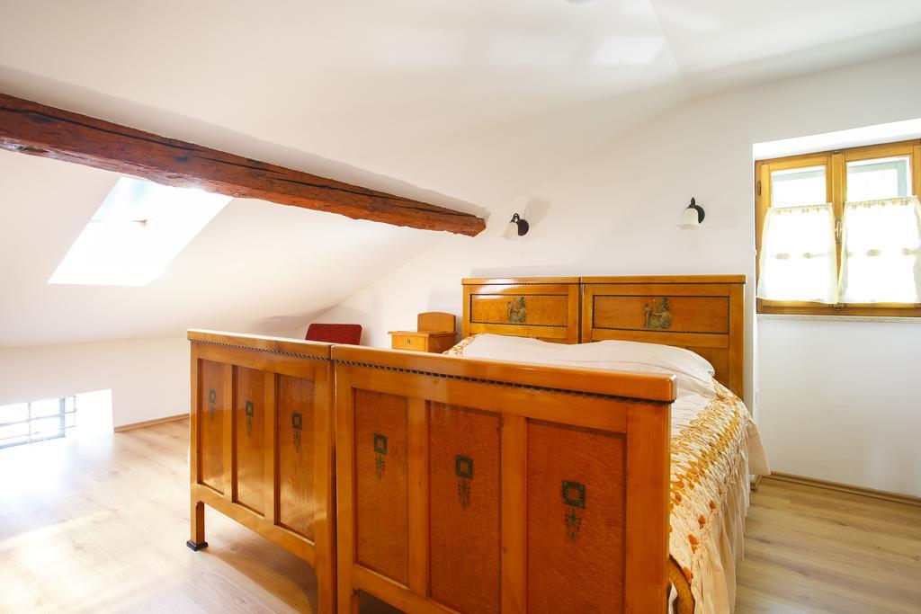 Apartments Villa Kastav In Old Town Center With Sea View And Parking الغرفة الصورة