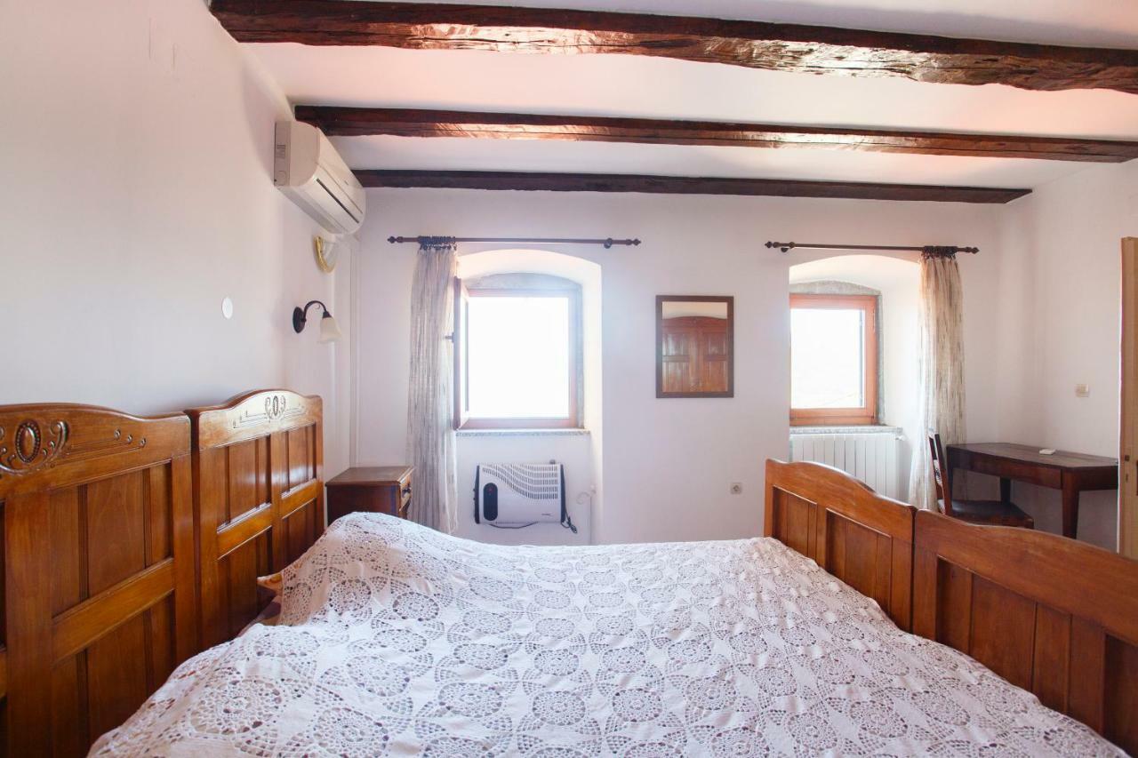 Apartments Villa Kastav In Old Town Center With Sea View And Parking المظهر الخارجي الصورة